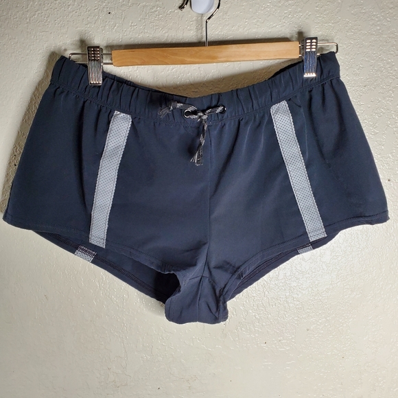 Free People Movement Hot for Trot running shorts - Picture 2 of 12